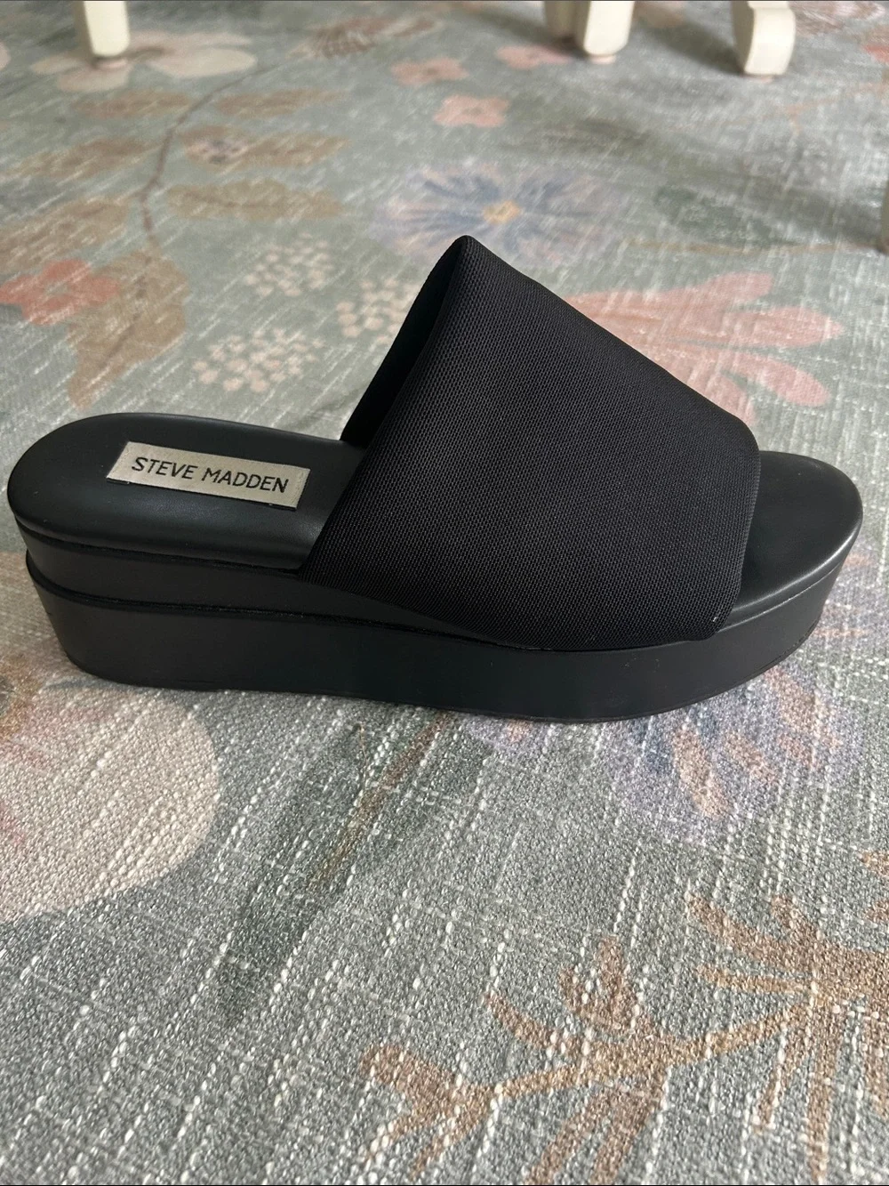 Cute Steve Madden 90s Chunky Black Platform Sandals